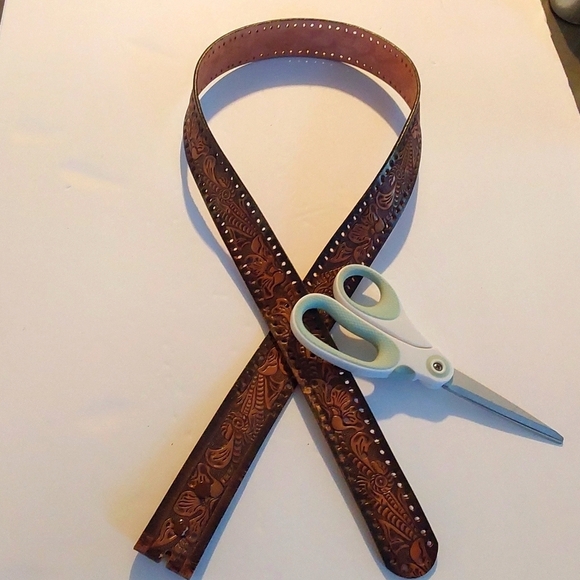 Vintage Mens Brown Hand tooled Premium leather Floral style Dress Belt Sz.38 - Picture 3 of 6